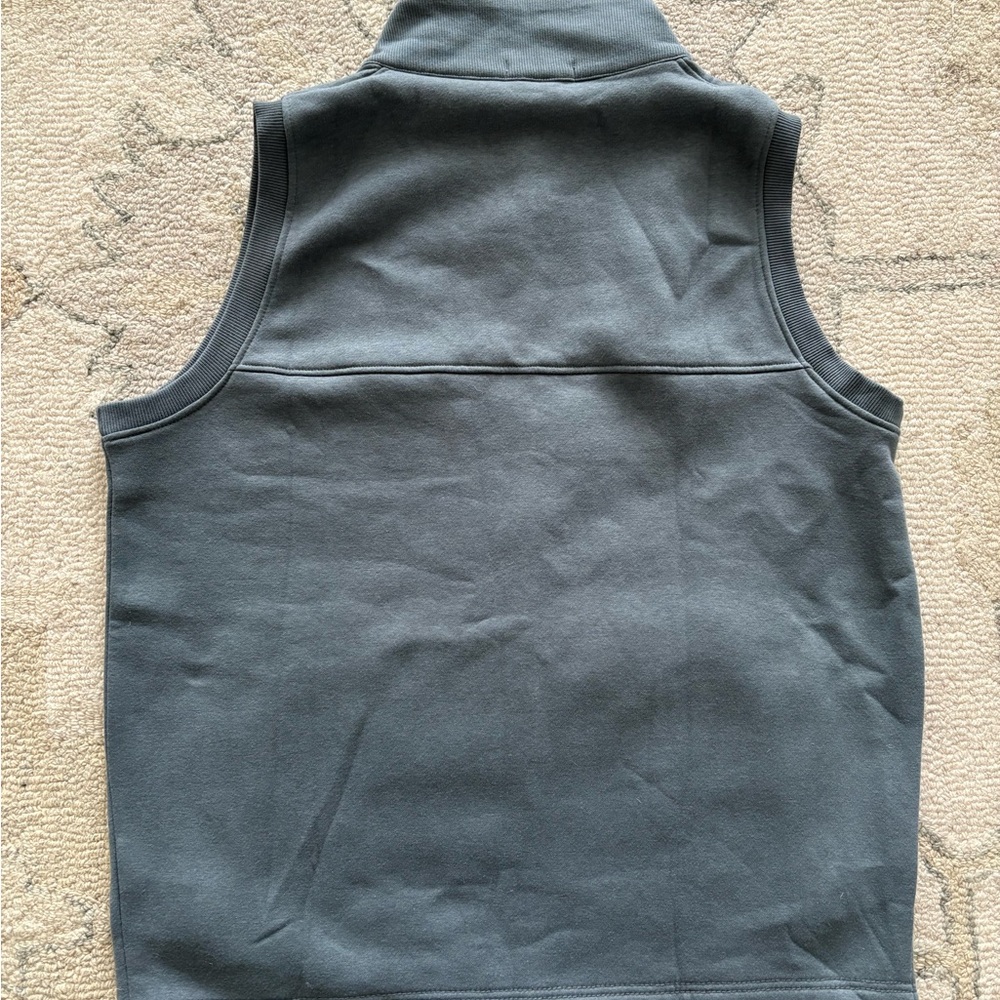 Tasc Men's Gray/Blue Vest - Picture 3 of 7